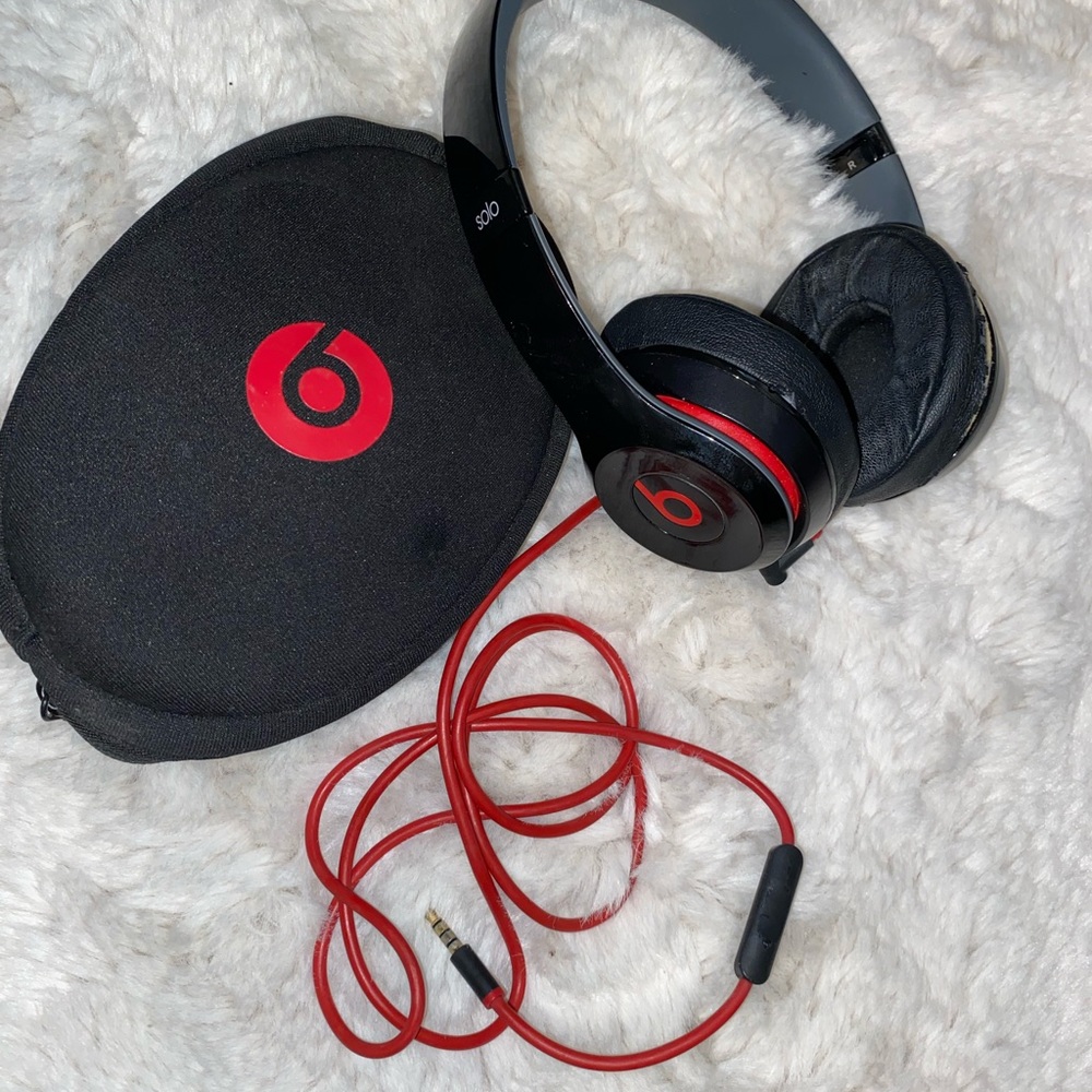 Beats By Dre Solo Wired On-Ear
Headband Headphones Black -
USED
